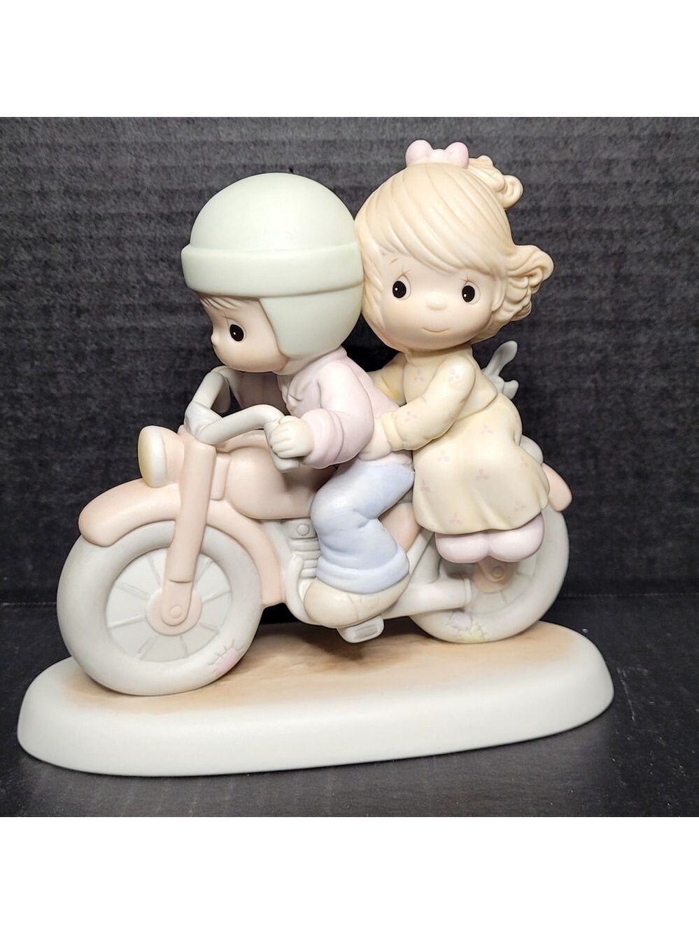 1989 Precious Moments Porcelain Figurine Bon Voyage! #522201